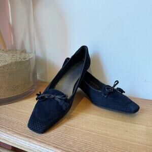 Stuart Weitzman Navy Suede Bow Kitten Heel Pumps Size 7